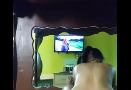 ajudando a mãe solteira