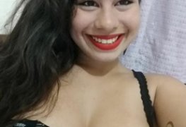 Amadora safada nua em fotos caseiras