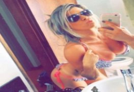 Amanda loira sarada caiu na net pelada