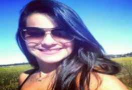 Amanda ninfetinha safada vazou na net em nudes picantes
