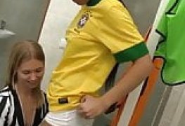 Amiguinhas se pegando no vestiário