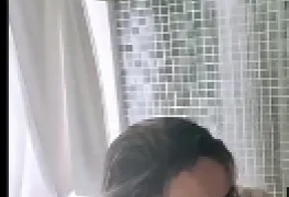 Anitta vaza seios