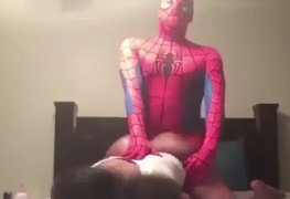 Até o homem aranha caiu na Net