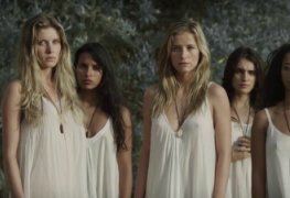 Barbara frança e outras gatas peladas na série animal