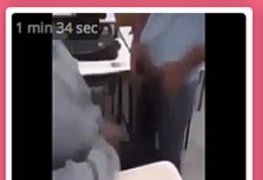 Bell Fez Fila para Pagar Boquete na Sala de Aula