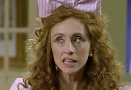 Betty gofman novinha mostrando os peitos no filme feliz ano velho