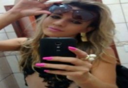 Bianca acompanhante gostosa demais caiu na net fodendo e levando gozada