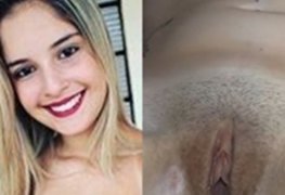 Bianca gostosa 18 Anos gemeu alto de quatro levando piroca na bocetinha