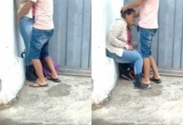 Boquete da novinha na rua depois da escola