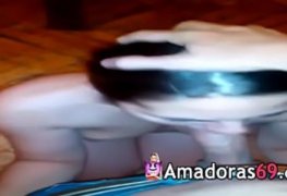 Boquete e gozada na cara da novinha safada