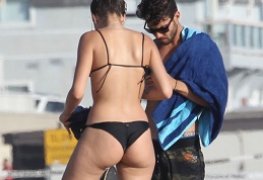 Bruna Marquezine muito gostosa na praia