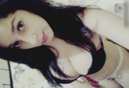 Bruna novinha linda caiu na net se mostrando para os amigos