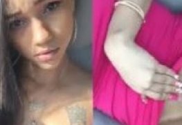 Caiu no whats o vídeo nudes da novinha mostrando a bucetinha dentro de seu carro