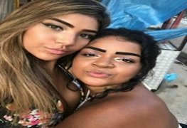 Carla e Tati elas são um perigo quando se ajunta e caiu na net em um menage