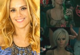 Carolina dieckmann mostrando os peitos em filme