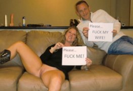 Casal busca por machos para foder a esposa.