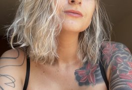 Cheirosa que gosta de sexo bem aqui