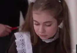 Colegial ninfeta inocente