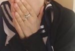 Colegial safadinha perdendo o selo