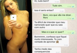 Combinou de chifrar o namorado depois da aula.