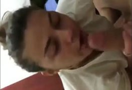 Comendo a mãe do amigo