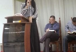 Crente gostosa caiu na net transando