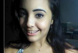 Crentinha safada levando pica