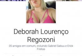 Debora deu pro amigo no meio do salão de festa