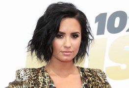 Demi lovato pelada em fotos vazadas na net - the fappening