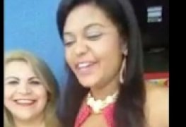 Duas putas incomodando bastante