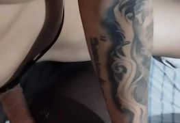 Esta Ninfeta fazendo tudo por grana na sua cidade