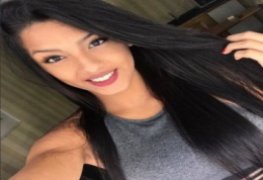 Fernanda novinha linda universitaria provocou e vazou pelada