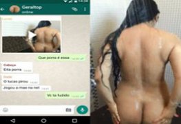 Filho grava a mãe gostosona tomando banho e manda no whats