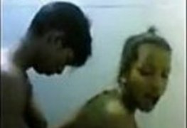Filmou foda completa com a novinha da prima