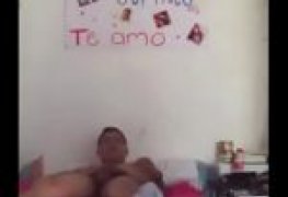 Filmou sexo com a amiga colegial