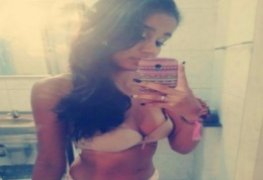 Fiquei queimadinha da praia ontem olha so