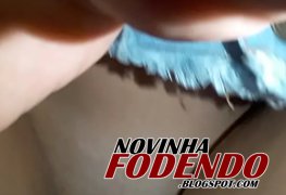 Fodendo novinha ate gozar no meu pau