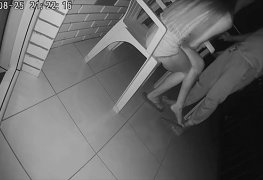 Fodeu a mulher do amigo no cu e gozou na boca. Traição de verdade