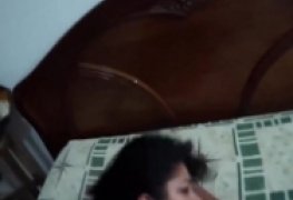 Fudendo gostoso a amiga na cama