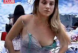 Gabi Martins PAGANDO PEITINHO no Big Brother Brasil 20