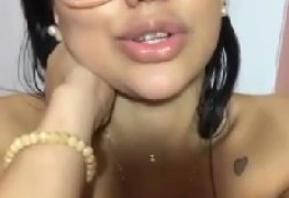 Garota linda vazou na net com vídeo nua