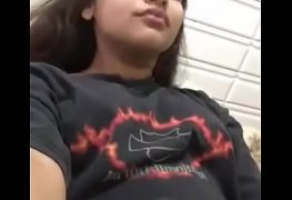 garota na masturbação