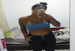 Geyse Lins gordinha gostosa exibindo seu corpinho perfeito