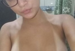 Gostosa com marquinhas de bikini caiu na net