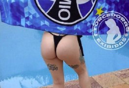 Gremista gostosa pelada com amigas