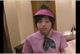 Japonesa transando de uniforme