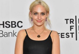 Jemima Kirke nua em fotos vazadas