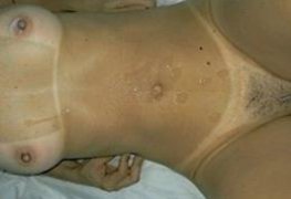 Jovem deliciosa transando e melada de porra