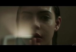 julia dalavia peitos
