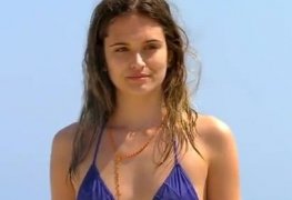 Juliana Paiva toda gostosa de biquíni
